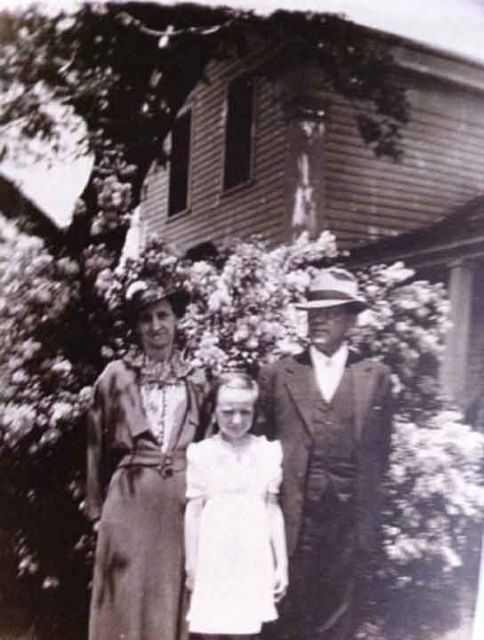 Edna, Charles and Jennie